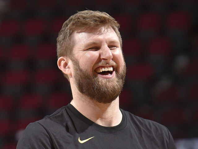 CLEVELAND, OH - OCTOBER 31: Assistant Coach Dan Geriot of the Cleveland Cavaliers smiles before the game against the New York Knicks on October 31, 2023 at Rocket Mortgage FieldHouse in Cleveland, Ohio. NOTE TO USER: User expressly acknowledges and agrees that, by downloading and/or using this Photograph, user is consenting to the terms and conditions of the Getty Images License Agreement. Mandatory Copyright Notice: Copyright 2023 NBAE