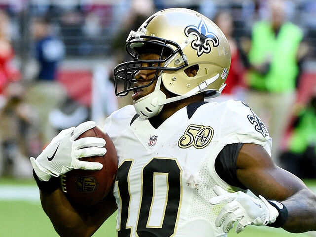 GLENDALE, AZ - DECEMBER 18: Brandin Cooks #10 of the New Orleans Saints runs with the ball against the Arizona Cardinals at University of Phoenix Stadium on December 18, 2016 in Glendale, Arizona.