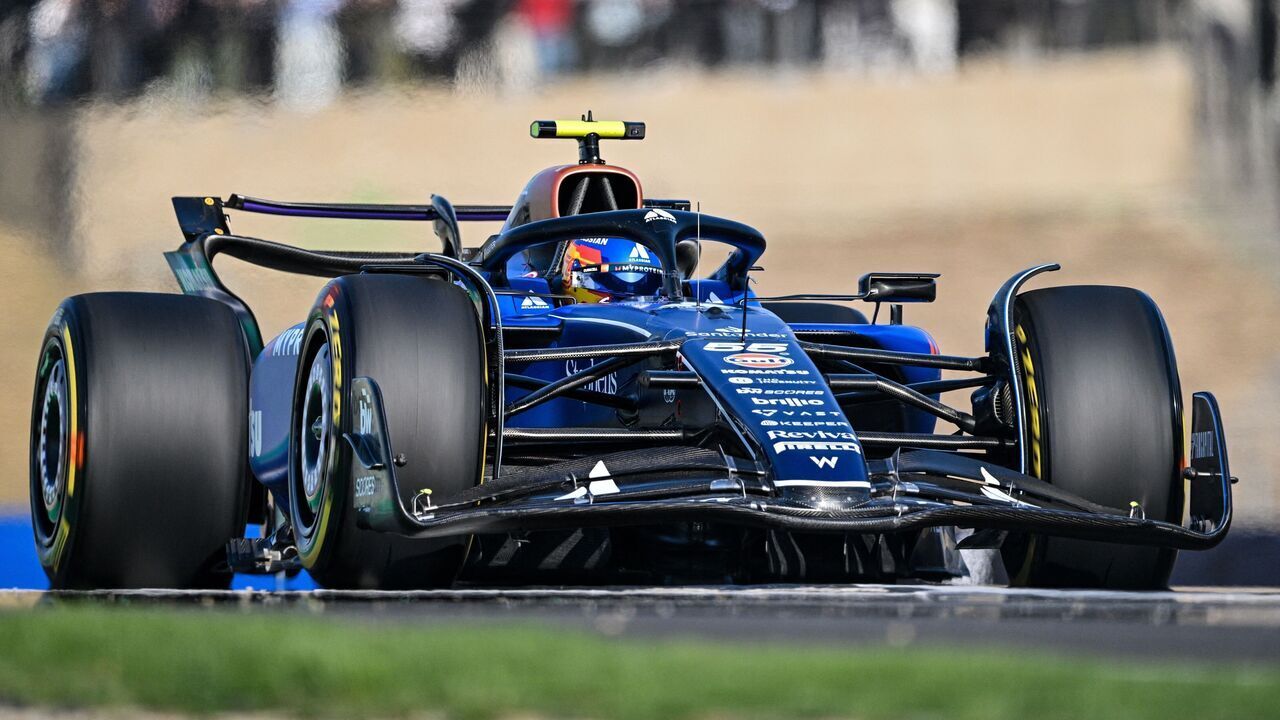 Williams' Spanish driver Carlos Sainz drives during the sprint qualifying session of the Formula One Chinese Grand Prix at the Shanghai International Circuit in Shanghai on March 21, 2025.