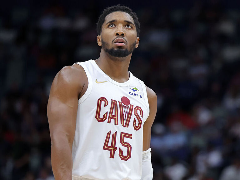 Mitchell takes blame for Cavs' 4th straight loss: 'Put this on me'