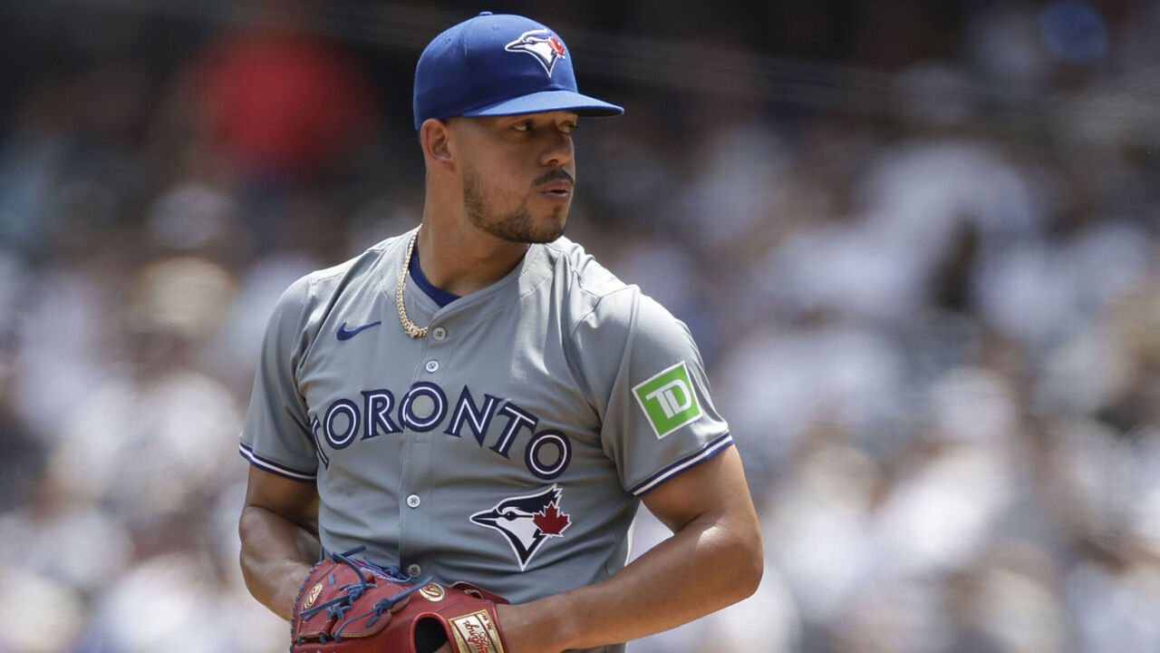 NEW YORK, NY - AUGUST 3: José Berríos #17 of the Toronto Blue Jays pitches during the first inning against the New York Yankees at Yankee Stadium on August 3, 2024 in New York City.