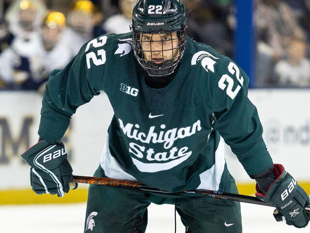 Isaac Howard wins Hobey Baker as NCAA's top player | theScore