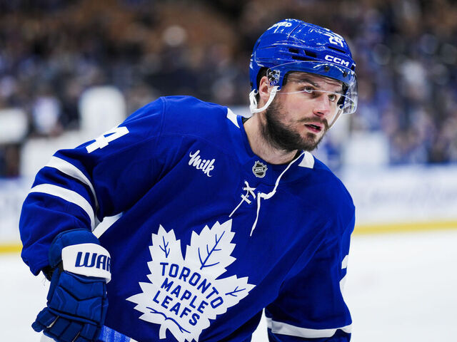 Laughton: 'I'm starting to find footing' while adjusting to Leafs |  theScore.com