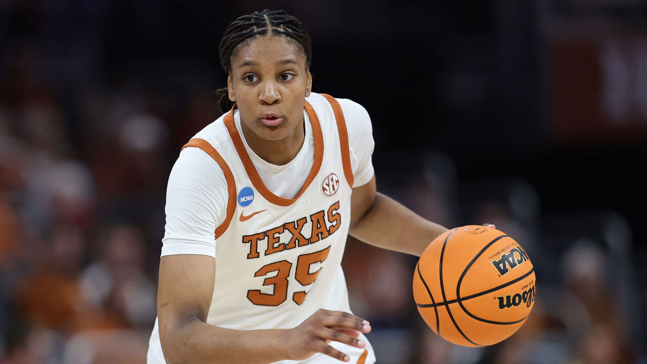 AUSTIN, TEXAS - MARCH 24: Madison Booker #35 of the Texas Longhorns drives against the Illinois Fighting Illini during the first half in the second round of the NCAA Women's Basketball Tournament at Moody Center on March 24, 2025 in Austin, Texas.