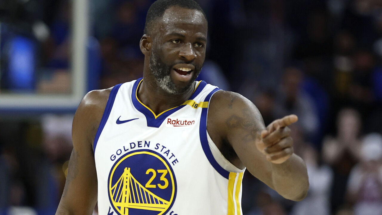 SAN FRANCISCO, CALIFORNIA - MARCH 08: Draymond Green #23 of the Golden State Warriors reacts after making a three-point shot late in the fourth quarter against the Detroit Pistons at Chase Center on March 08, 2025 in San Francisco, California.