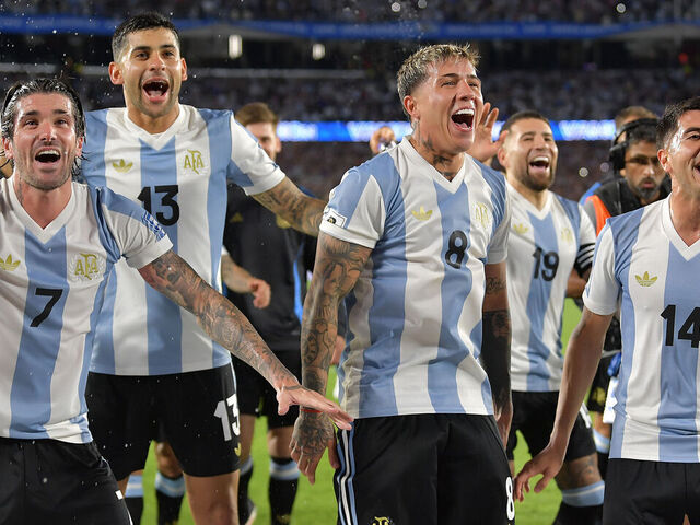 BUENOS AIRES, ARGENTINA - MARCH 25: Rodrigo De Paul, Cristian Romero, Enzo Fernández and Exequiel Palacios of Argentina celebrate after winning the South of American FIFA World Cup 2026 Qualifier between Argentina and Brazil at Estadio Más Monumental Antonio Vespucio Liberti on March 25, 2025 in Buenos Aires, Argentina.