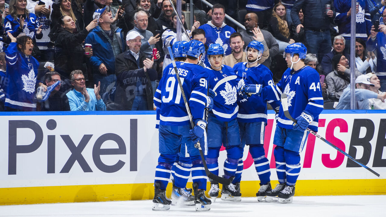 TORONTO, ON - MARCH 25: William Nylander #88 of the Toronto Maple Leafs celebrates scoring a goal against the Philadelphia Flyers with his teammates during the second period at the Scotiabank Arena on March 25, 2025 in Toronto, Ontario, Canada.