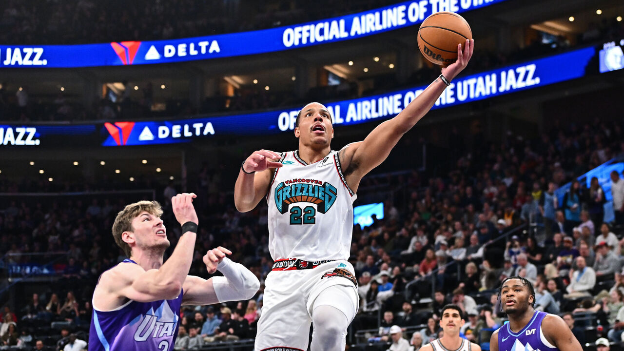 SALT LAKE CITY, UT - MARCH 25: Desmond Bane #22 of the Memphis Grizzlies drives to the basket during the game against the Utah Jazz on March 25, 2025 at Delta Center in Salt Lake City, Utah. Mandatory Copyright Notice: Copyright 2025 NBAE