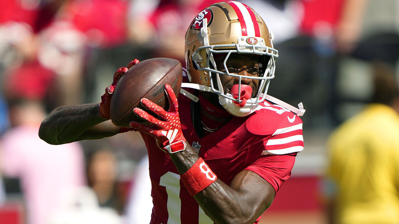 SANTA CLARA, CALIFORNIA - OCTOBER 20: Brandon Aiyuk #11 of the San Francisco 49ers warms up prior to the start of the game against the Kansas City Chiefs at Levi's Stadium on October 20, 2024 in Santa Clara, California.