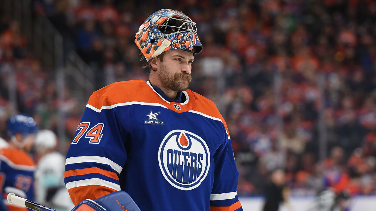 EDMONTON, CANADA - MARCH 22: Stuart Skinner #74 of the Edmonton Oilers looks on during a stoppage in play during the game against the Seattle Kraken at Rogers Place on March 22, 2025 in Edmonton, Alberta, Canada.