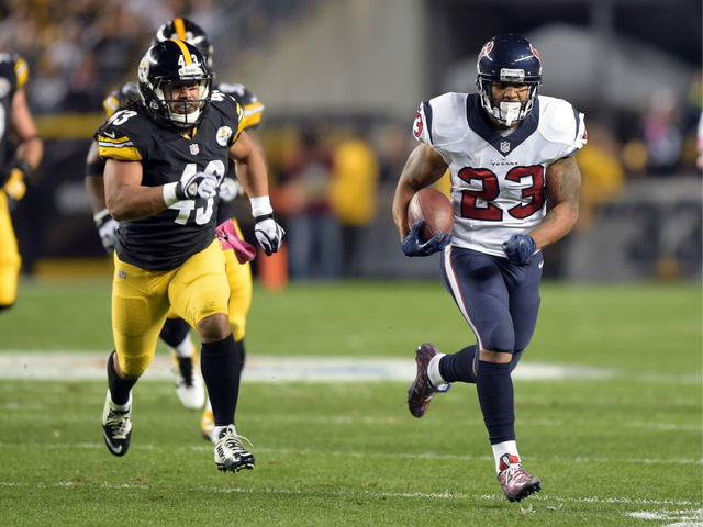 VIDEO: Steelers' Troy Polamalu flies over the line of scrimmage for offside  penalty