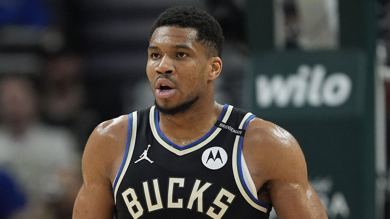 MILWAUKEE, WISCONSIN - MARCH 28: Giannis Antetokounmpo #34 of the Milwaukee Bucks dribbles the ball against the New York Knicks during the first quarter at Fiserv Forum on March 28, 2025 in Milwaukee, Wisconsin.