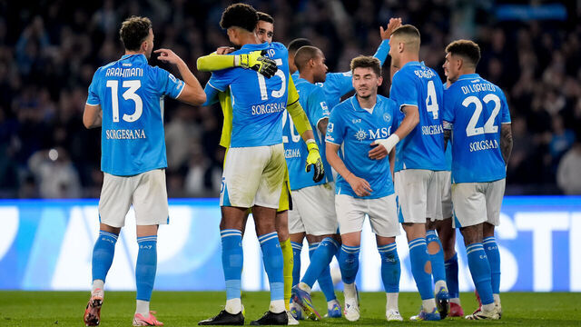 Players of SSC Napoli celebrate with Alex Meret at the end of the serie Serie A Enilive match between SSC Napoli and AC Milan at Stadio Diego Armando Maradona on March 30, 2025 in Naples, Italy
