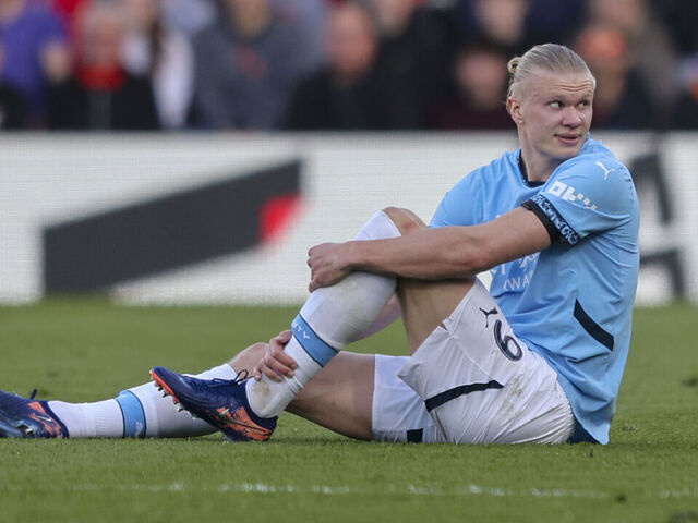 BOURNEMOUTH, ENGLAND - MARCH 30: Erling Håland of Manchester City goes off injured during the Emirates FA Cup Quarter Final match between AFC Bournemouth and Manchester City at Vitality Stadium on March 30, 2025 in Bournemouth, England.