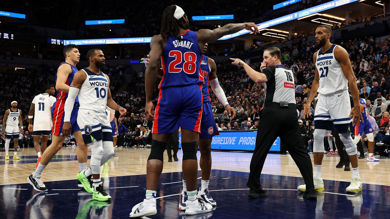 MINNEAPOLIS, MINNESOTA - MARCH 30: Isaiah Stewart #28 of the Detroit Pistons reacts against the Minnesota Timberwolves in the second quarter at Target Center on March 30, 2025 in Minneapolis, Minnesota.