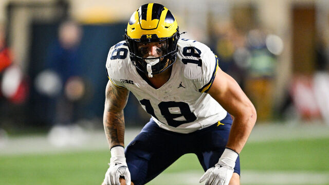 BLOOMINGTON, IN - NOVEMBER 09: Michigan Wolverines TE Colston Loveland (18) during a college football game between the Michigan Wolverines and Indiana Hoosiers on November 9, 2024 at Memorial Stadium in Bloomington, IN