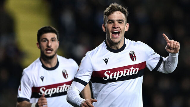 EMPOLI, ITALY - APRIL 01: Thijs Dallinga of Bologna celebrates his goal during the Coppa Italia Semi Final match between Empoli FC and FC Bologna at Stadio Carlo Castellani on April 01, 2025 in Empoli, Italy.