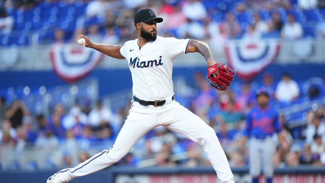 MIAMI, FLORIDA - APRIL 01: Sandy Alcantara #22 of the Miami Marlins throws a pitch against the New York Mets during the first inning at loanDepot park on April 01, 2025 in Miami, Florida.