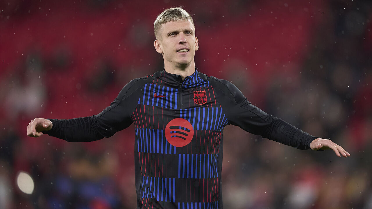 Dani Olmo of FC Barcelona is in action during the warm-up prior to the UEFA Champions League 2024/25 Round of 16 first leg match between SL Benfica and FC Barcelona in Lisbon, Portugal, on March 5, 2025.