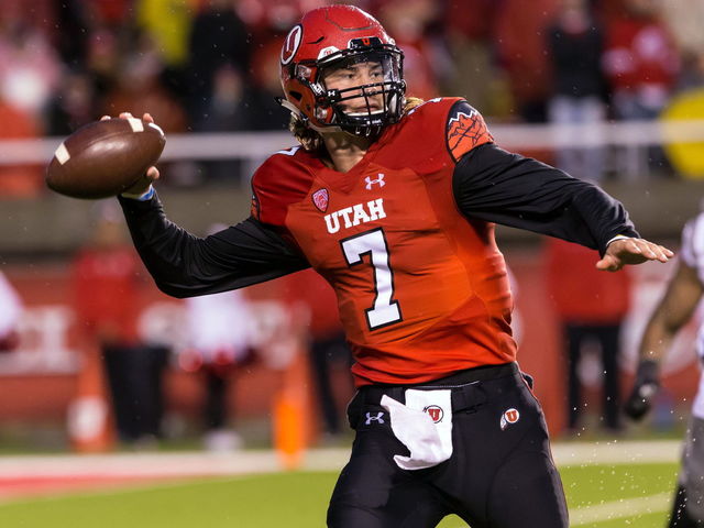 Utah quarterback Travis Wilson suffers shoulder injury vs. Utah State