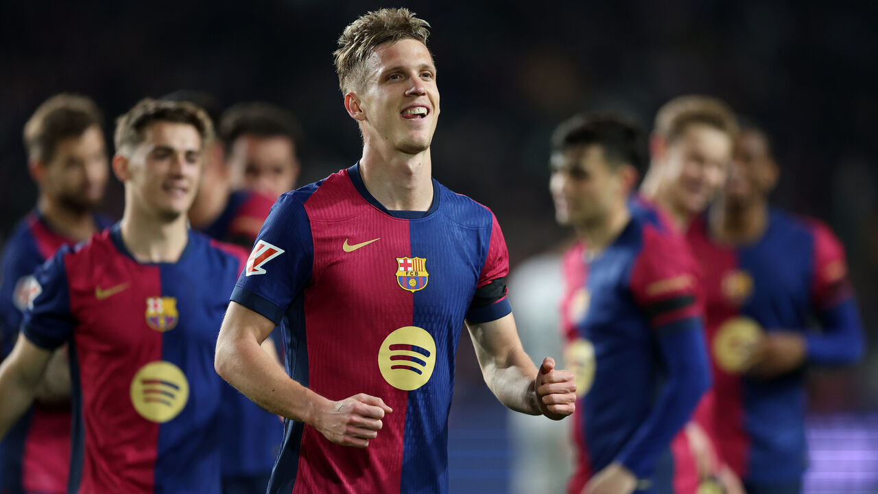 BARCELONA, SPAIN - MARCH 27: Dani Olmo of FC Barcelona celebrates scoring his team's second goal from a penalty retake during the La Liga EA Sports match between FC Barcelona and CA Osasuna at Estadi Olimpic Lluis Companys on March 27, 2025 in Barcelona, Spain.