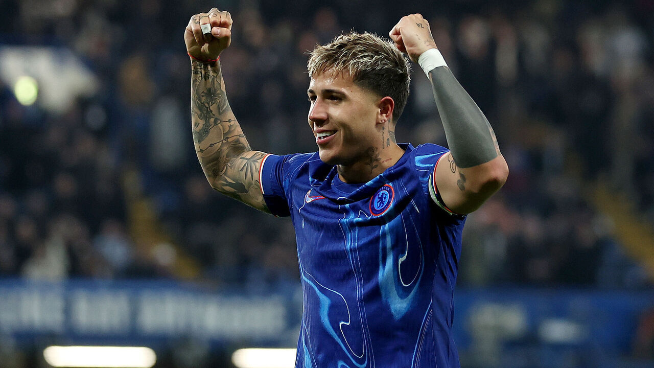 LONDON, ENGLAND - APRIL 03: Enzo Fernandez of Chelsea celebrates scoring his team's first goal during the Premier League match between Chelsea FC and Tottenham Hotspur FC at Stamford Bridge on April 03, 2025 in London, England.