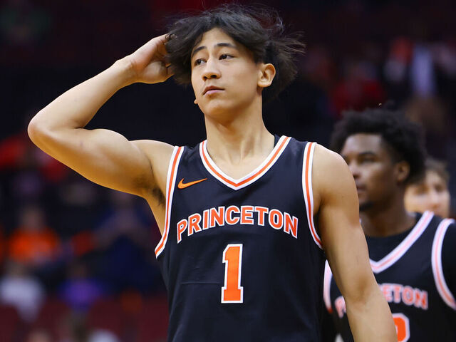 Princeton's Lee enters transfer portal, testing draft waters | theScore.com