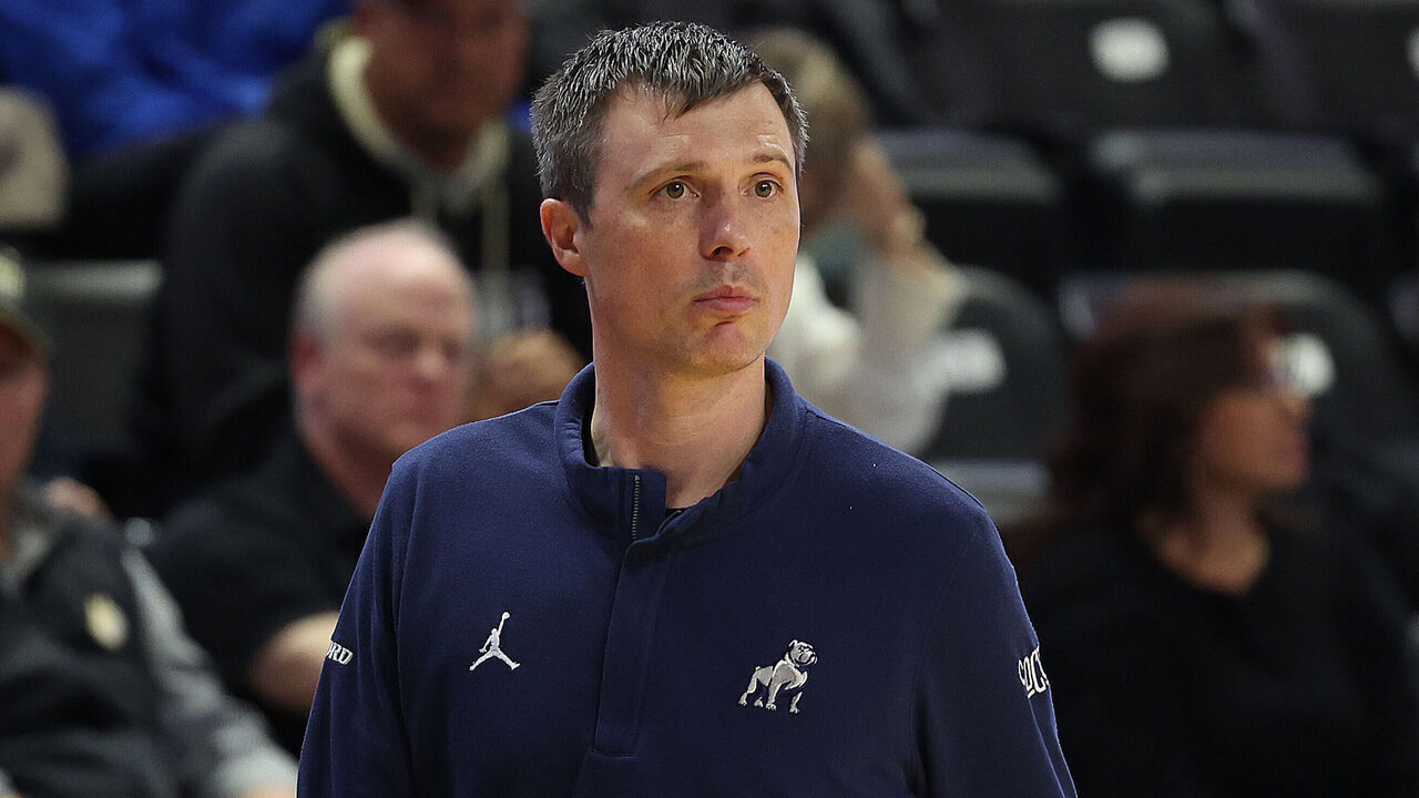 SPARTANBURG, SC - FEBRUARY 15: Samford Bulldogs head coach Bucky McMillan during a college basketball game between the Samford Bulldogs and the Wofford Terriers on February 15, 2025 at Jerry Richardson Indoor Stadium in Spartanburg, S.C.