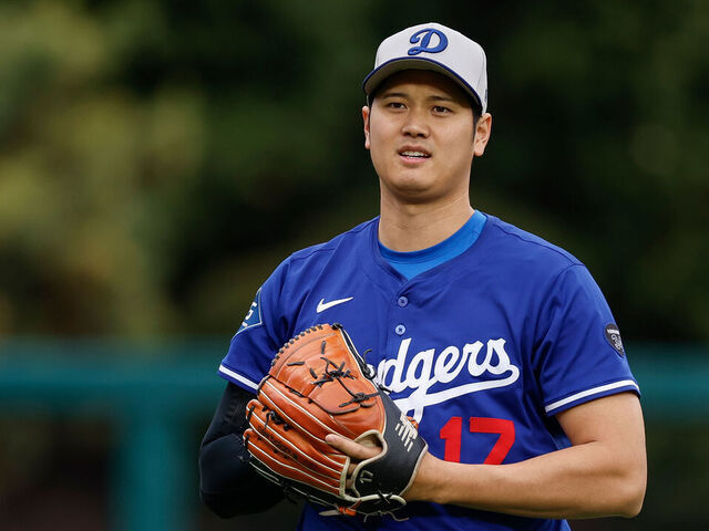 PHILADELPHIA, PENNSYLVANIA - APRIL 5: Shohei Ohtani #17 of the Los Angeles Dodgers warms up in the outfield prior to a game against the Philadelphia Phillies at Citizens Bank Park on April 5, 2025 in Philadelphia, Pennsylvania.