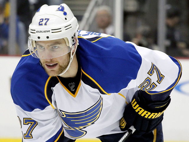 Blues' Pietrangelo to miss at least 3 weeks with knee injury