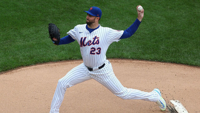 NEW YORK, NEW YORK - APRIL 06: David Peterson #23 of the New York Mets pitches against the Toronto Blue Jays during their game at Citi Field on April 06, 2025 in New York City.