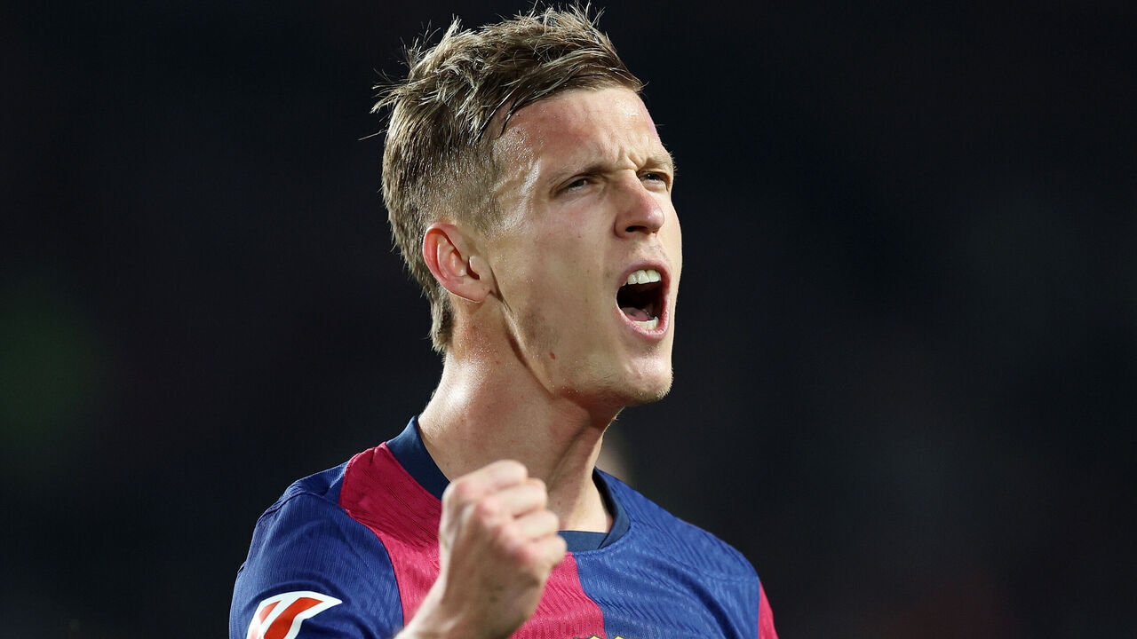 BARCELONA, SPAIN - MARCH 27: Dani Olmo of FC Barcelona celebrates scoring his team's second goal from a penalty retake during the La Liga EA Sports match between FC Barcelona and CA Osasuna at Estadi Olimpic Lluis Companys on March 27, 2025 in Barcelona, Spain.