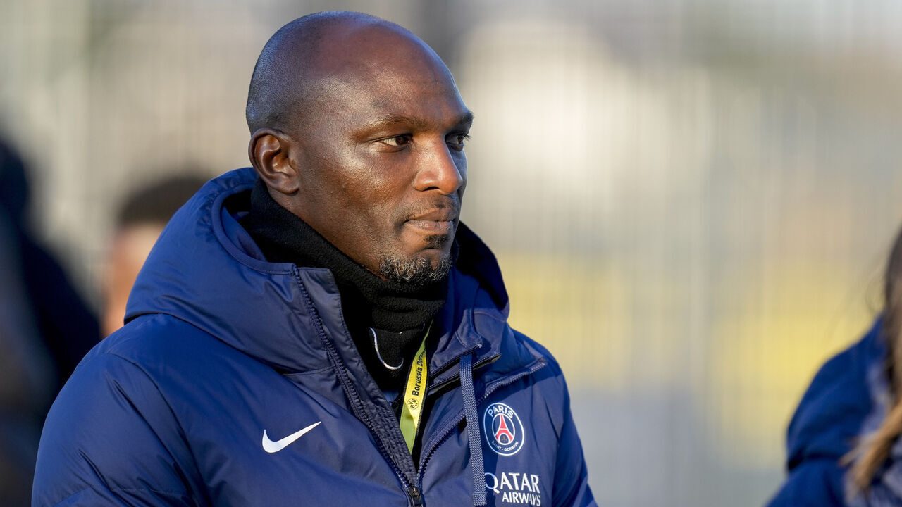 DORTMUND, GERMANY - FEBRUARY 28: head coach Zoumana Camara of Paris Saint-Germain looks on during the UEFA Youth League match between Borussia Dortmund and Paris Saint-Germain on February 28, 2023 in Dortmund, Germany.