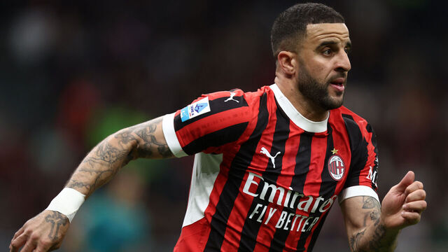 STADIO GIUSEPPE MEAZZA, MILANO, ITALY - 2025/04/05: Kyle Walker of Ac Milan looks on during the Serie A football match between Ac Milan and Acf Fiorentina. The match ends in a tie 2-2.