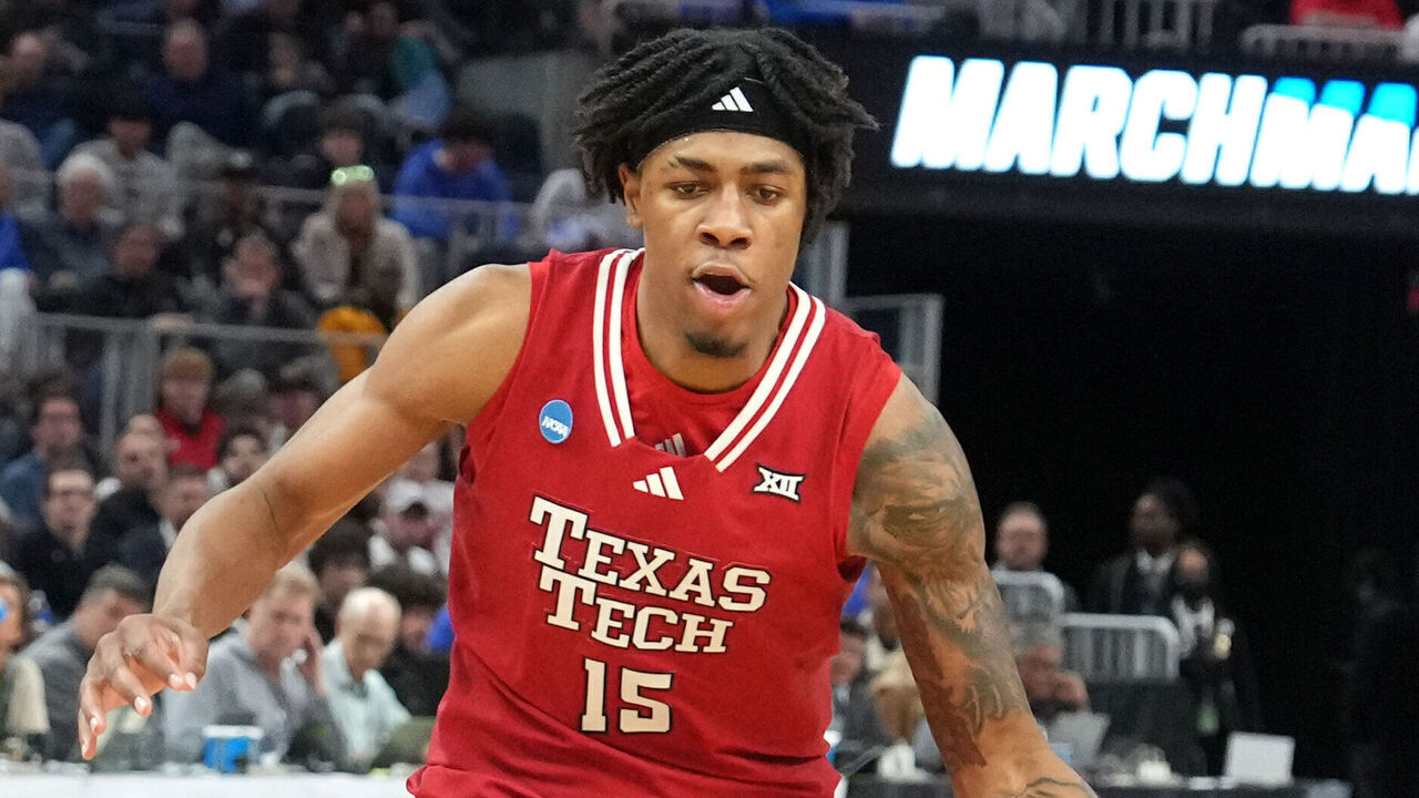 SAN FRANCISCO, CA - MARCH 29: JT Toppin #15 of the Texas Tech Red Raiders dribbles the ball during the NCAA Men's Basketball Tournament Elite 8 game against the Florida Gators at the Chase Center on March 29, 2025 in San Francisco, California.