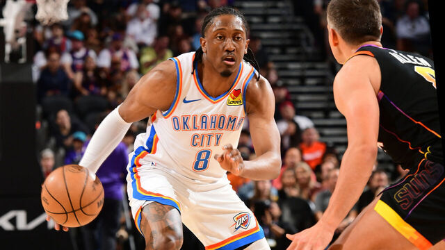 PHOENIX, AZ - APRIL 9: Jalen Williams #8 of the Oklahoma City Thunder handles the ball during the game against the Phoenix Suns on April 9, 2025 at PHX Arena in Phoenix, Arizona. Mandatory Copyright Notice: Copyright 2025 NBAE