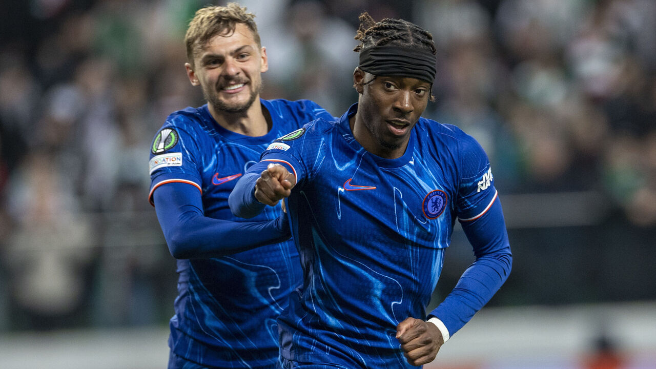 Kiernan Dewsbury-Hall, Noni Madueke during UEFA Conference League 2024/25 match between Legia Warszawa and Chelsea London in Warsaw ,Poland on April 10, 2025