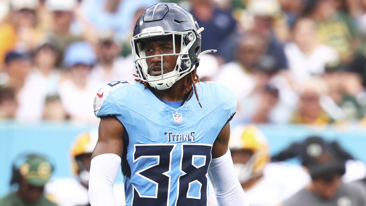 NASHVILLE, TENNESSEE - SEPTEMBER 22: L'Jarius Sneed #38 of the Tennessee Titans looks on during the third quarter of the game against the Green Bay Packers at Nissan Stadium on September 22, 2024 in Nashville, Tennessee.