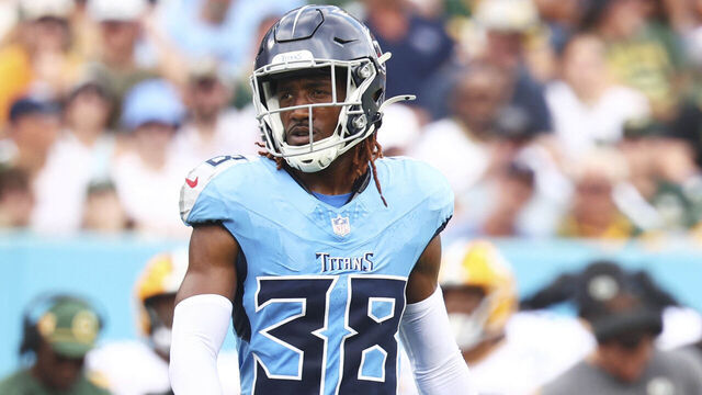NASHVILLE, TENNESSEE - SEPTEMBER 22: L'Jarius Sneed #38 of the Tennessee Titans looks on during the third quarter of the game against the Green Bay Packers at Nissan Stadium on September 22, 2024 in Nashville, Tennessee.