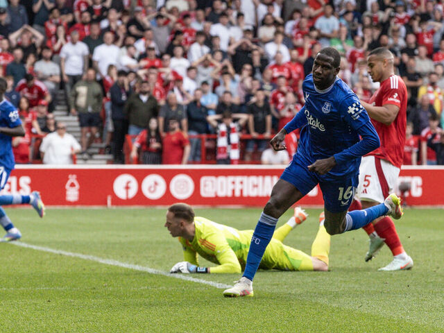 NOTTINGHAM, ENGLAND - APRIL 12: Everton's Abdoulaye Doucoure celebrates scoring his side's first goal during the Premier League match between Nottingham Forest FC and Everton FC at City Ground on April 12, 2025 in Nottingham, England.