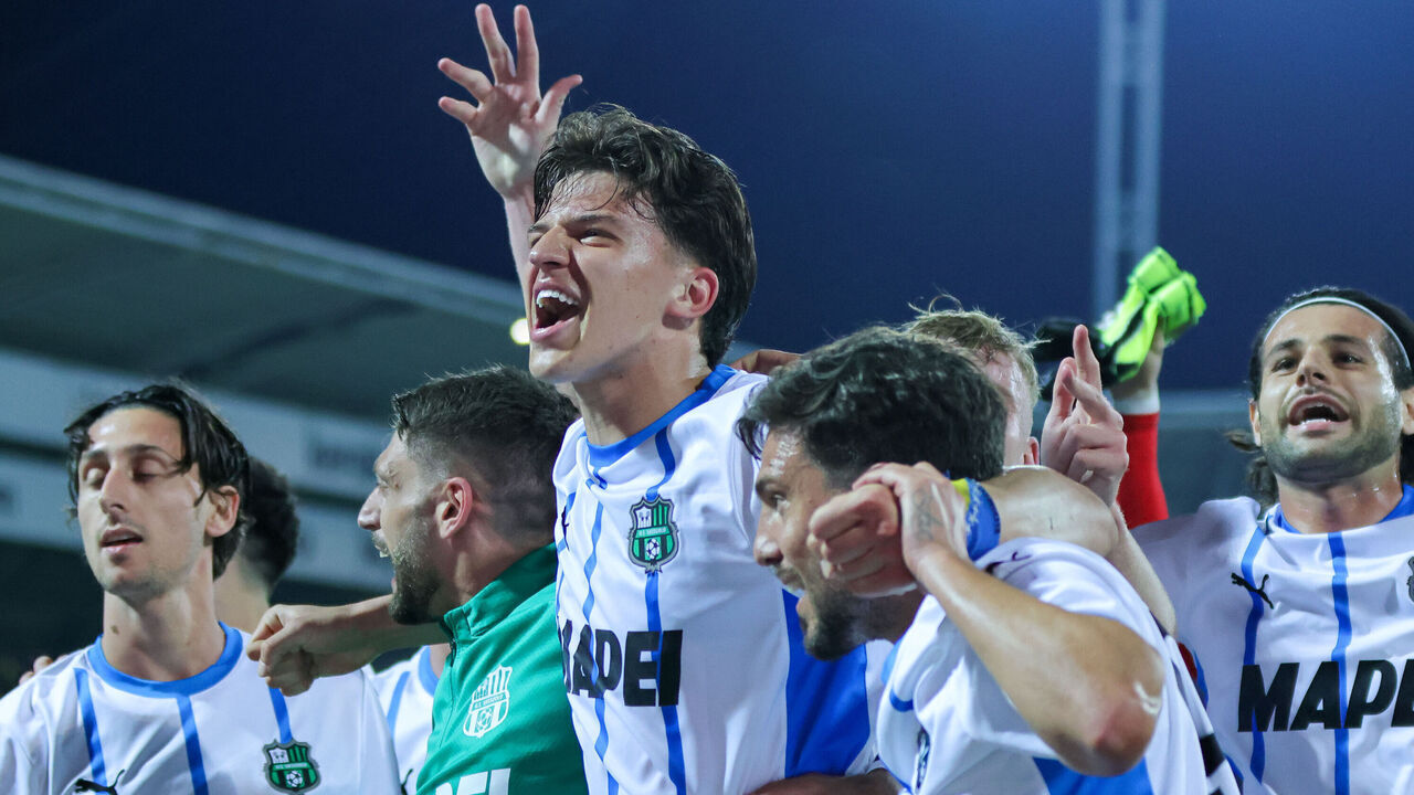 MODENA, ITALY - APRIL 12: Tarik Muharemovic of US Sassuolo celebrates after team celebrates after winning the match during the Serie B match between Modena FC 2018 and US Sassuolo Calcio at Stadio Alberto Braglia on April 12, 2025 in Modena, Italy.