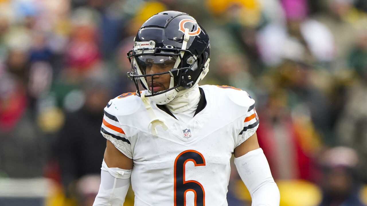 GREEN BAY, WISCONSIN - JANUARY 5: Cornerback Kyler Gordon #6 of the Chicago Bears stands on the field during the second quarter of an NFL football game against the Green Bay Packers, at Lambeau Field on January 5, 2025 in Green Bay, Wisconsin.