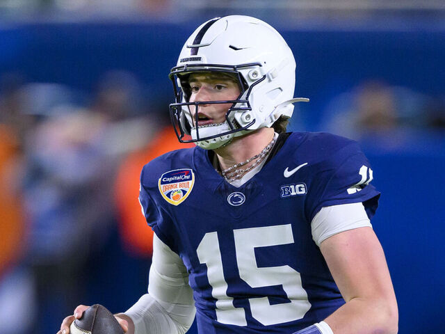 MIAMI GARDENS, FL - JANUARY 09: Quarterback Drew Allar #15 of the Penn State Nittany Lions looks to throw the ball during the Penn State Nittany Lions versus Notre Dame Fighting Irish College Football Playoff Semifinal at the Capital One Orange Bowl on January 9, 2025, at Hard Rock Stadium in Miami Gardens, FL.