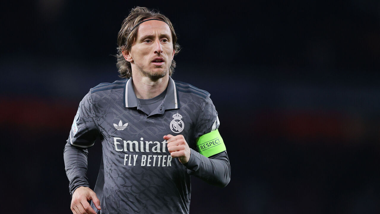 LONDON, ENGLAND - APRIL 08: Luka Modric of Real Madrid during the UEFA Champions League 2024/25 Quarter Final First Leg match between Arsenal FC and Real Madrid C.F. at Arsenal Stadium on April 08, 2025 in London, England.