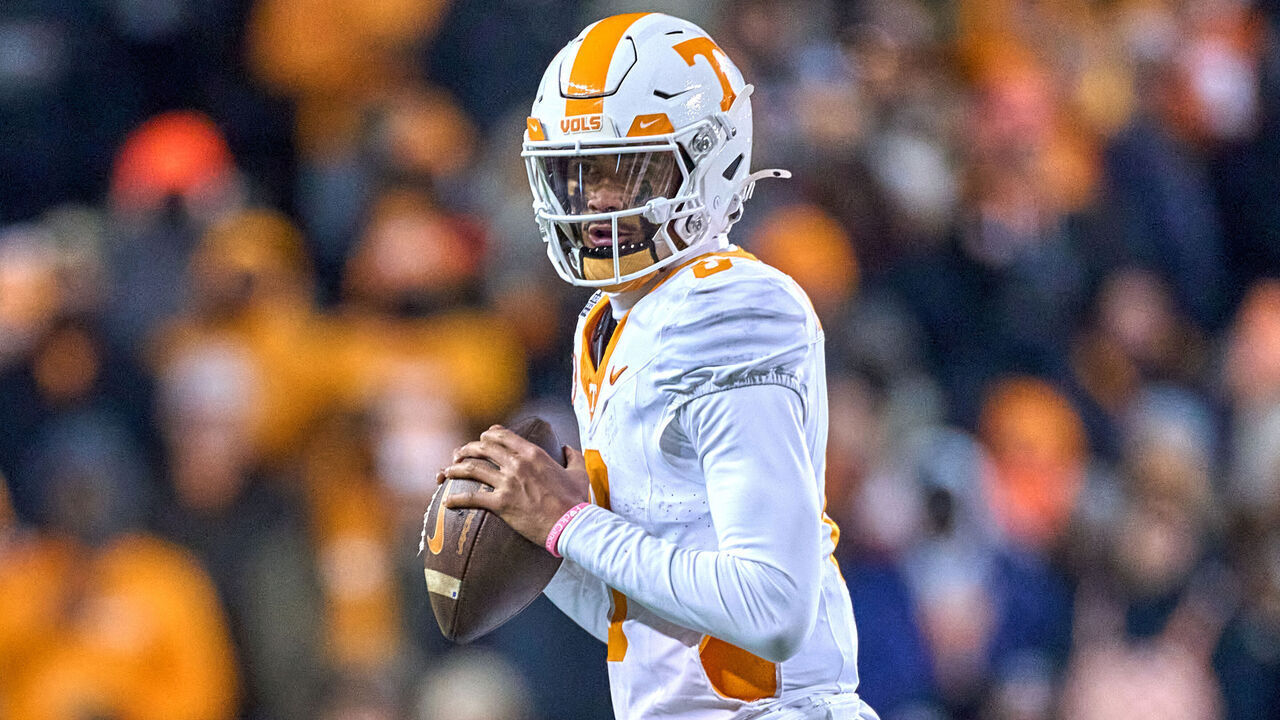 COLUMBUS, OHIO - DECEMBER 21: Quarterback Nico Iamaleava #8 of the Tennessee Volunteers looks to throw the football in action during the College Football Playoff First Round game between the Tennessee Volunteers and the Ohio State Buckeyes at Ohio Stadium on December 21, 2024 in Columbus, Ohio.