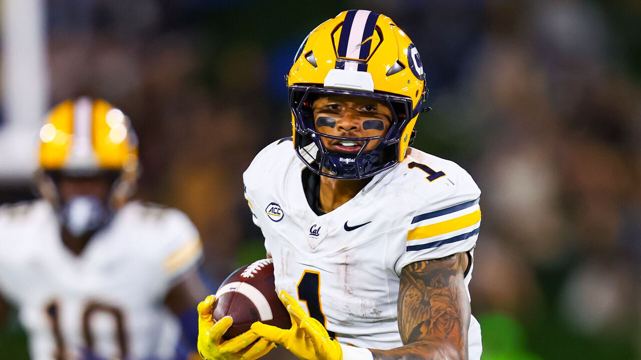 WINSTON-SALEM, NORTH CAROLINA - NOVEMBER 08: Jaydn Ott #1 of the California Golden Bears runs the ball during the first half of a football game against the Wake Forest Demon Deacons at Allegacy Federal Credit Union Stadium on November 08, 2024 in Winston-Salem, North Carolina.