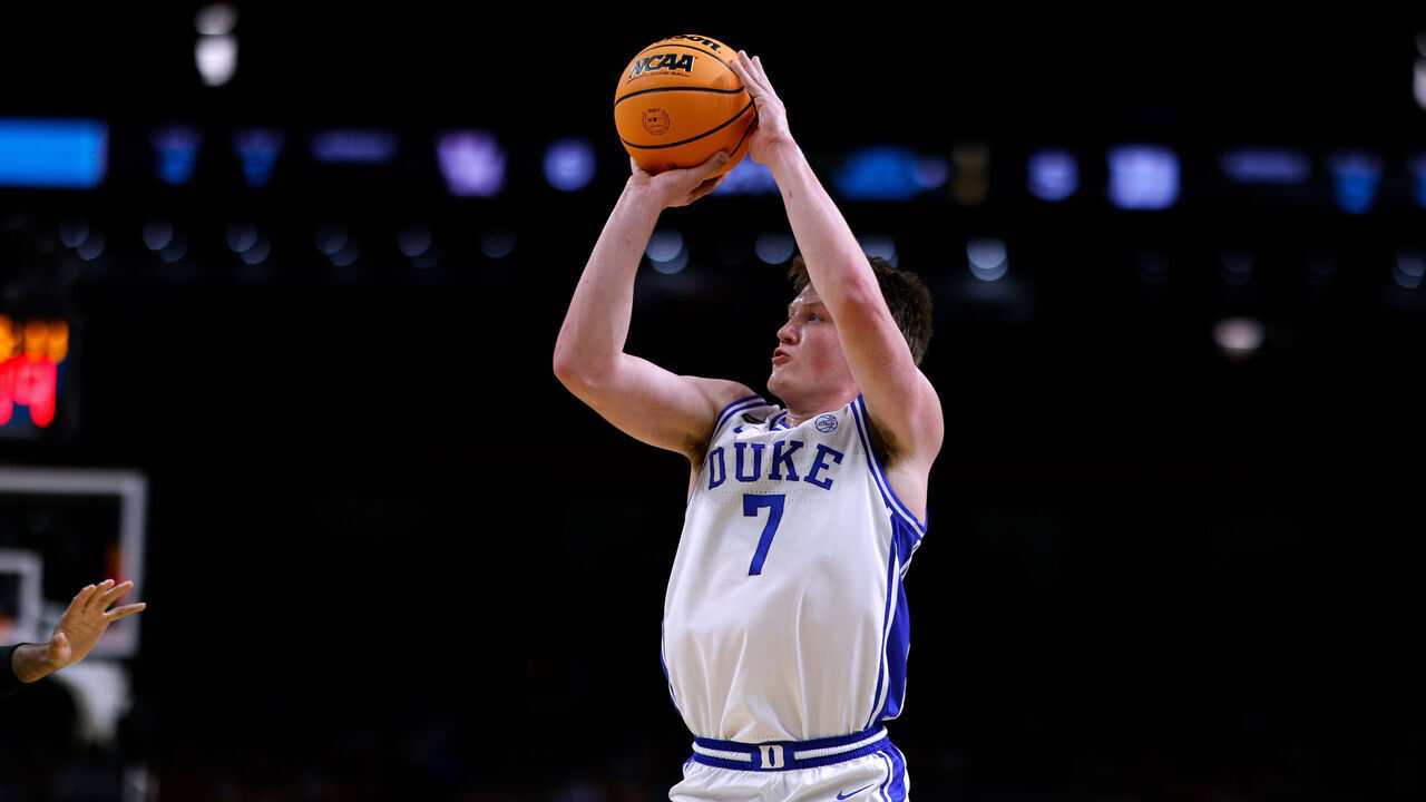 SAN ANTONIO, TEXAS - APRIL 5: Kon Knueppel #7 of the Duke Blue Devils puts up a shot against the Houston Cougars in the first half during the Final Four round of the men's NCAA basketball tournament at Alamodome on April 5, 2025 in San Antonio, Texas.