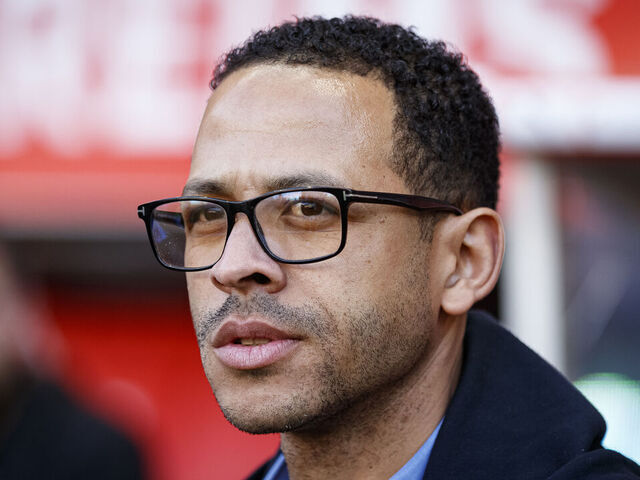 REIMS, FRANCE - APRIL 6: Strasbourg Head Coach Liam James Rosenior looks on prior to the Ligue 1 McDonald's match between Stade de Reims and RC Strasbourg Alsace at Stade Auguste-Delaune on April 6, 2025 in Reims, France.