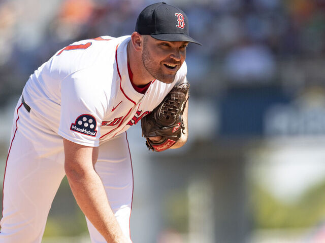 FORT MYERS, FLORIDA - MARCH 2: Liam Hendriks #31 of the Boston Red Sox pitches during the third inning of a Grapefruit League game against the New York Mets at JetBlue Park at Fenway South in Fort Myers, Florida on March 2, 2025.