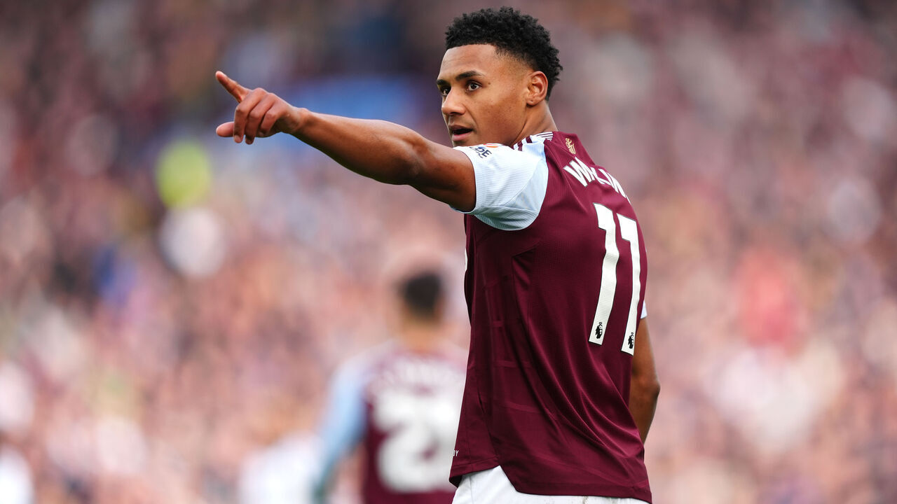 Aston Villa's Ollie Watkins celebrates scoring their side's first goal of the game with team-mates during the Premier League match at Villa Park, Birmingham. Picture date: Saturday April 19, 2025.